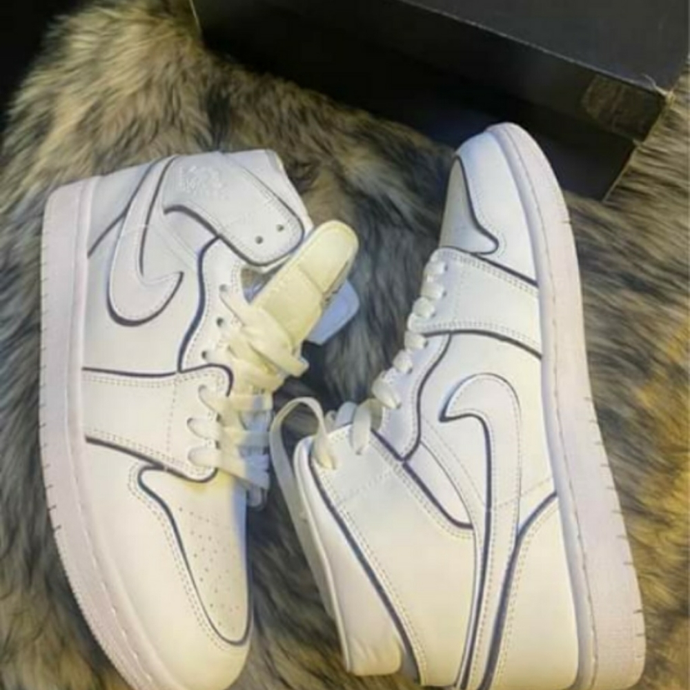 Jordan 1 Retro mid white iridescent